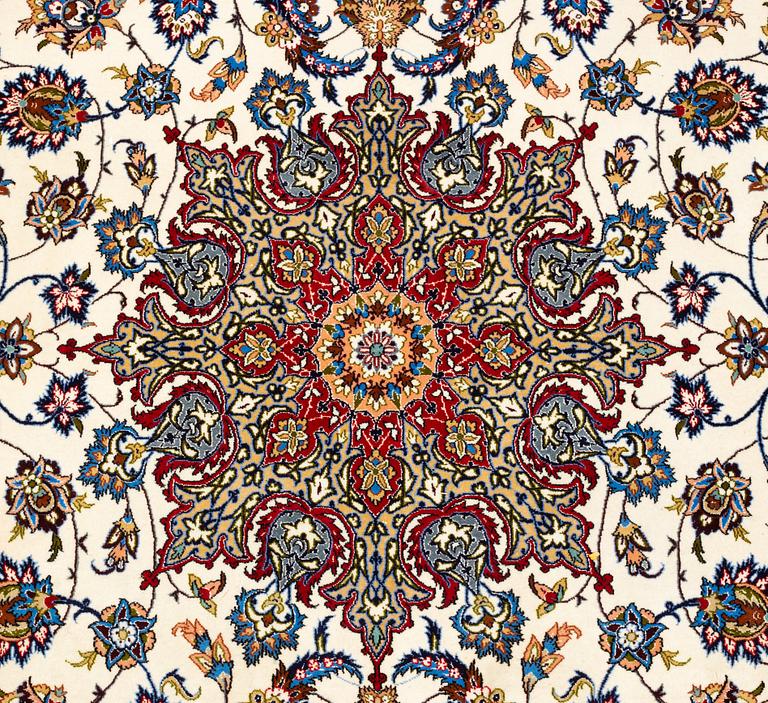 Matto, old Esfahan, ca 310 x 204 cm.