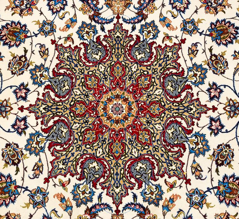 A carpet, old Esfahan, ca 310 x 204 cm.