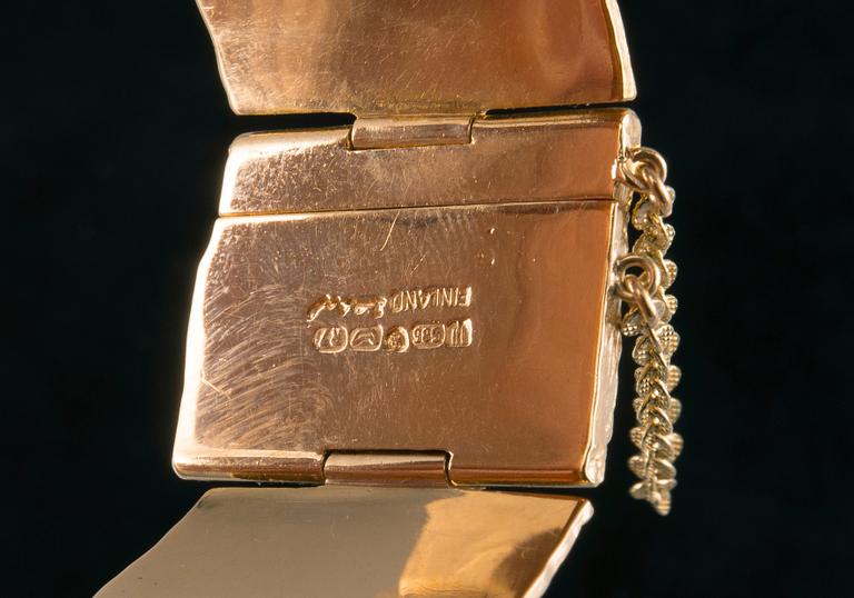 Björn Weckström, RANNEKORU, kultaa 14K, "Oksat mukana", Lapponia 1970. Paino 85,7 g.