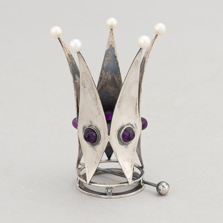 A silver, amethyst and cultured pearl bridal crown, Alfred Ambrosius, Stockholm, 1861.