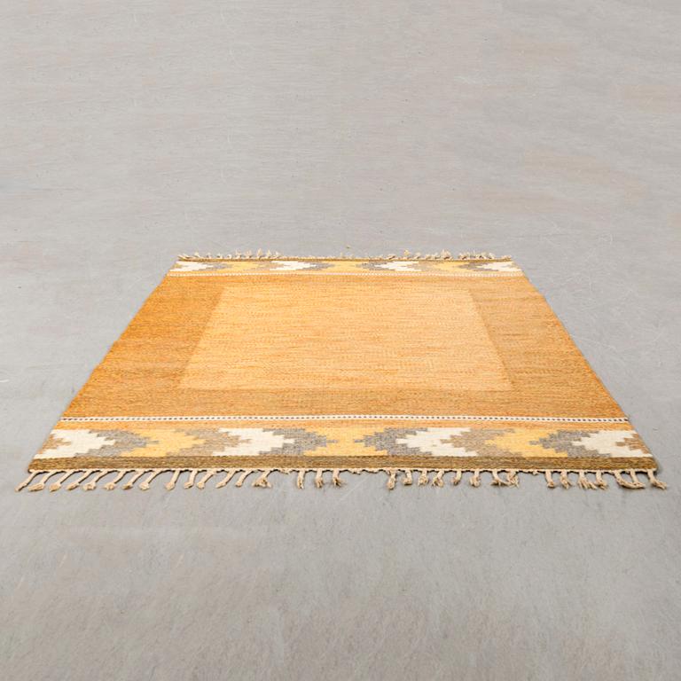 Matta, rölakan, ca 204 x 137 cm.