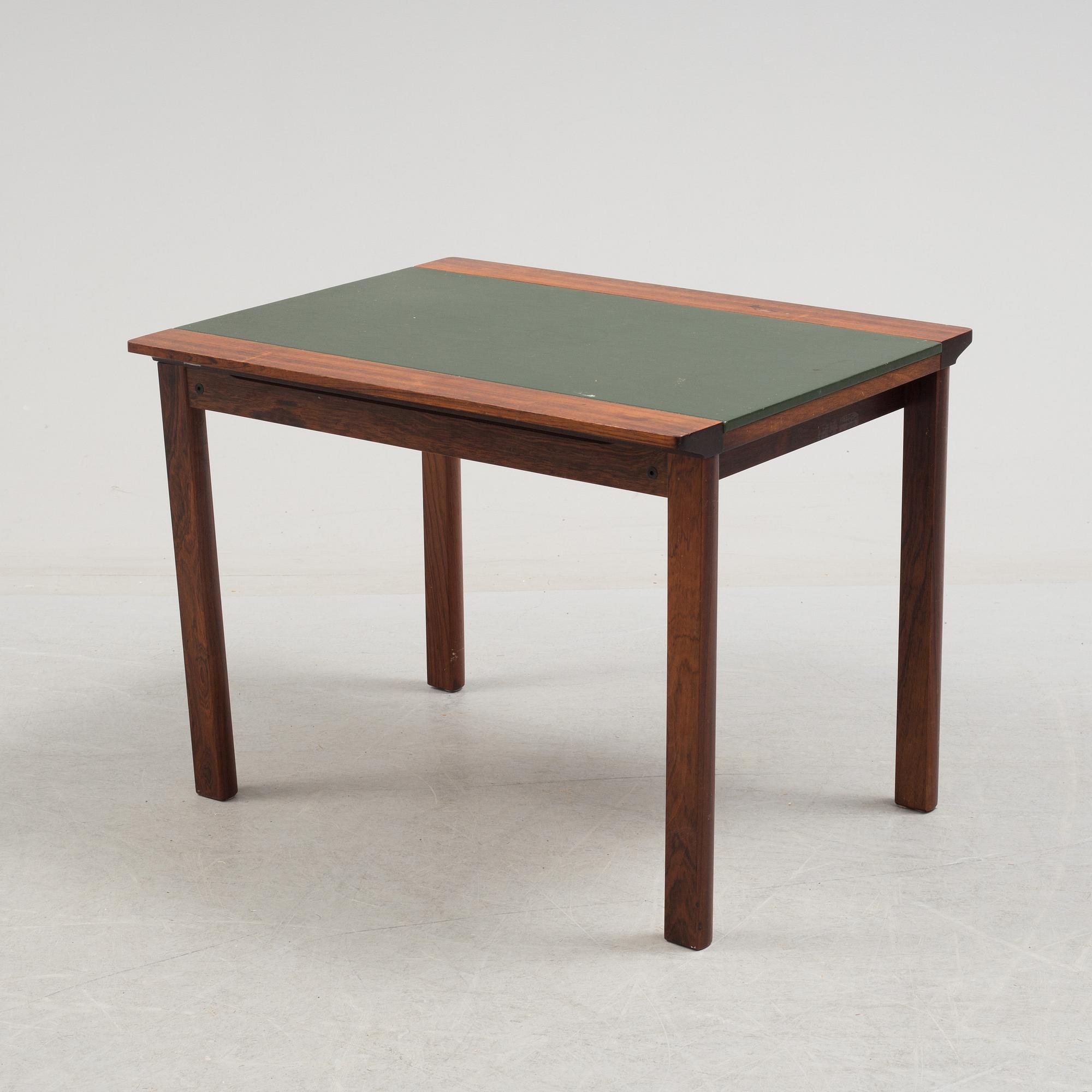 A 1960's Danish sofa, with 2 easy chairs and 2 tables by Glostrup.