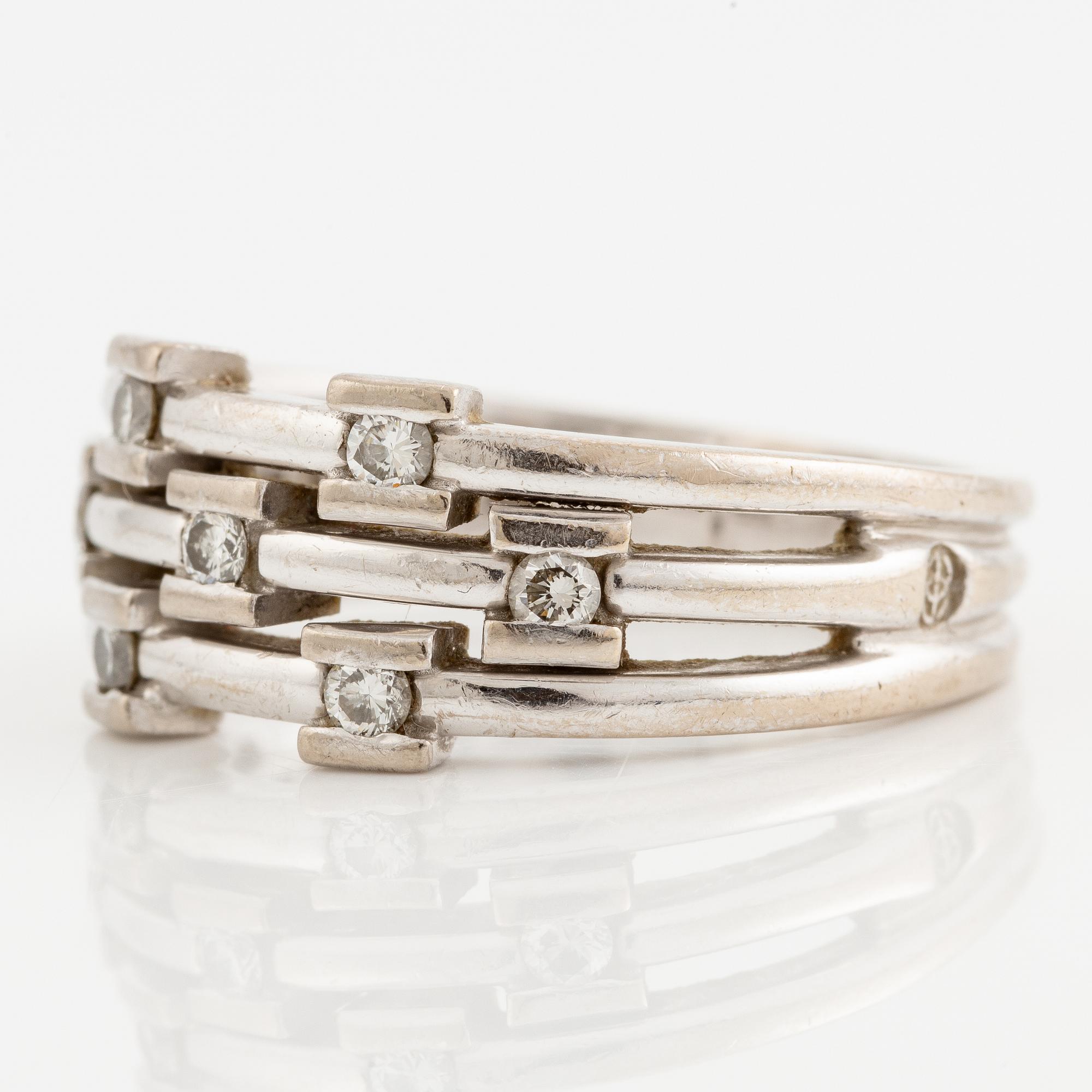 Ring, Engelbert, 18K vitguld med briljantslipade diamanter.