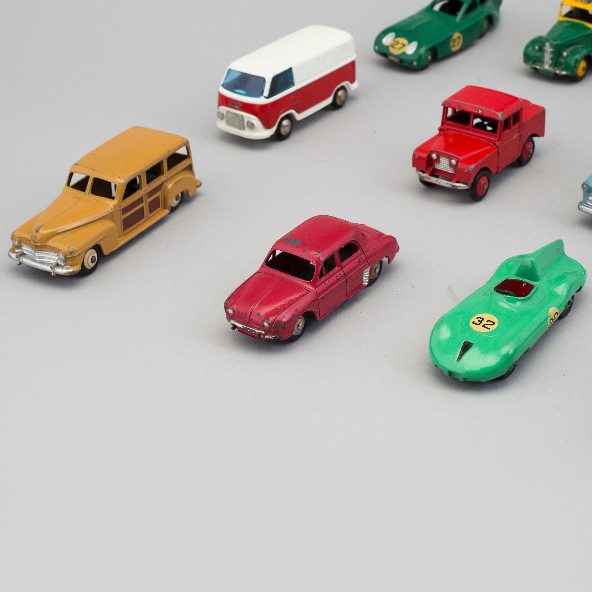 MODELLBILAR, 17 st, Dinky toys och Tekno, England, Danmark 1950-/60-tal.
