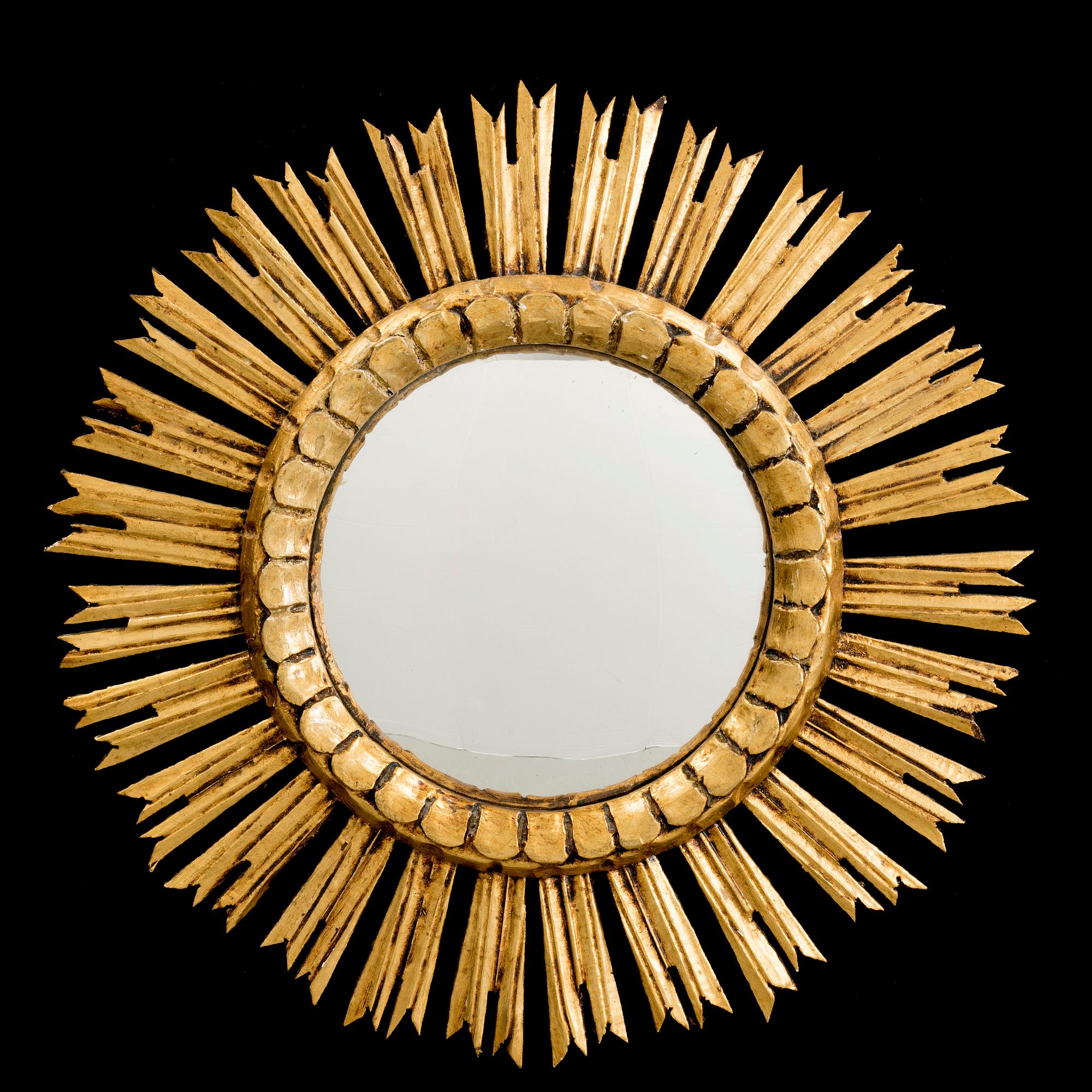 A WALL MIRROR FROM THE SECOND HALF OF 20TH CENTURY.