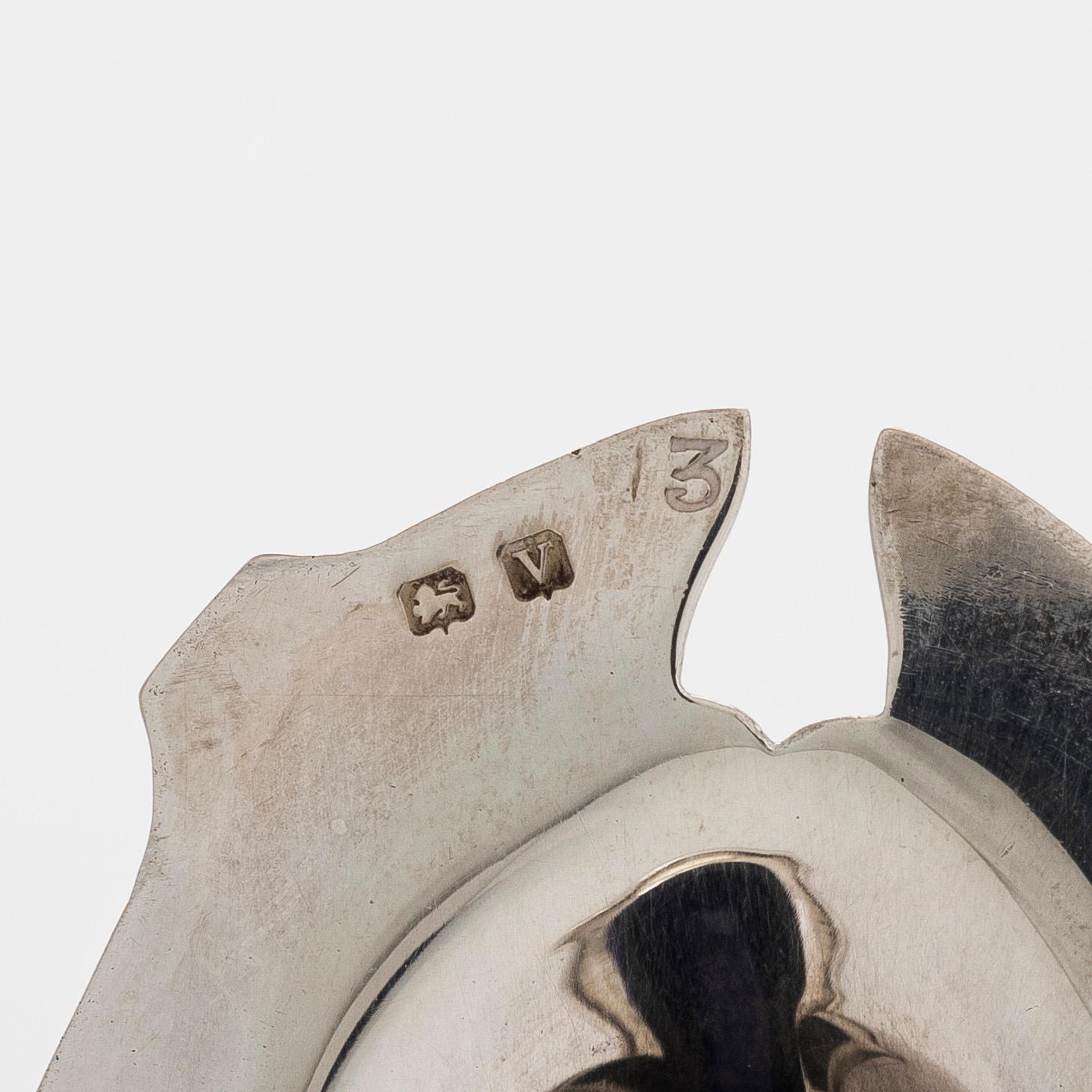 Kryddset, 3 dlr, sterlingsilver, Sheffield och Birmingham, England 1920-30-tal. samt försilvrat fat.