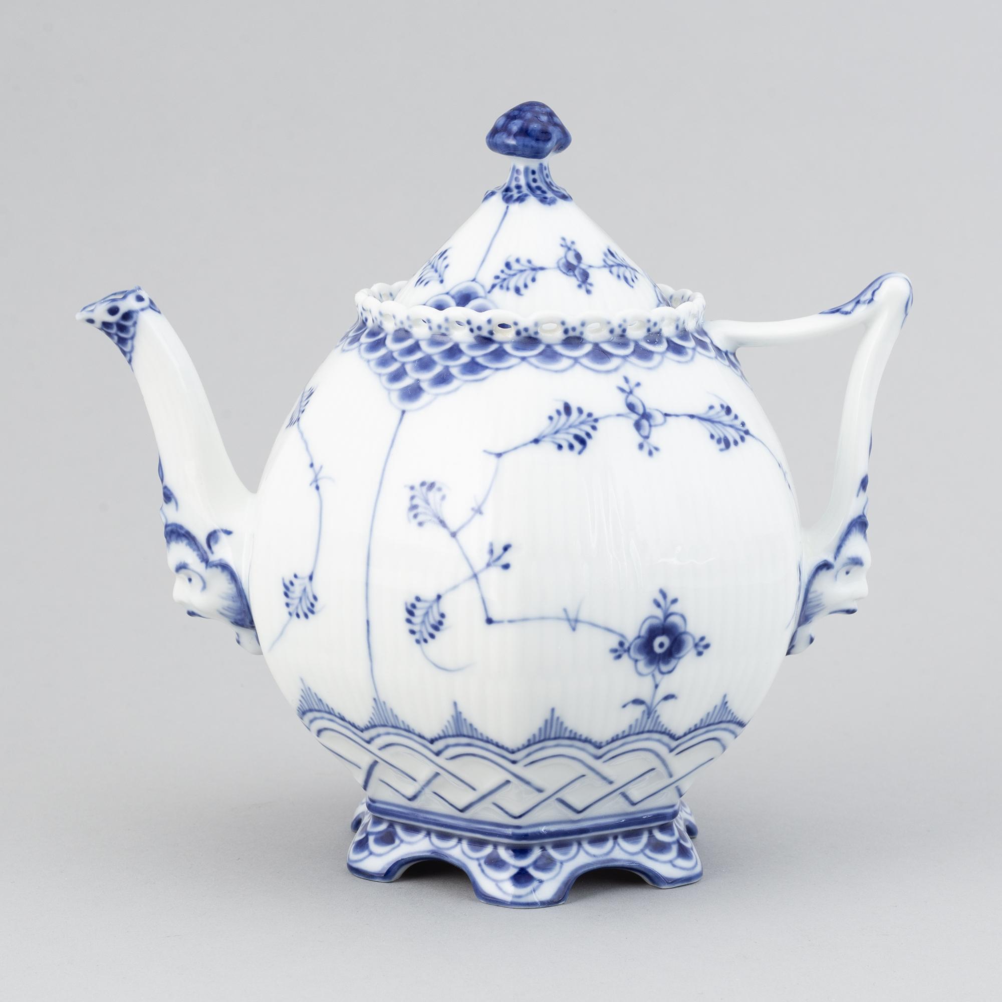 Royal Copenhagen, a '1118' 'Musselmalet Full Lace' porcelain teapot, Denmark.