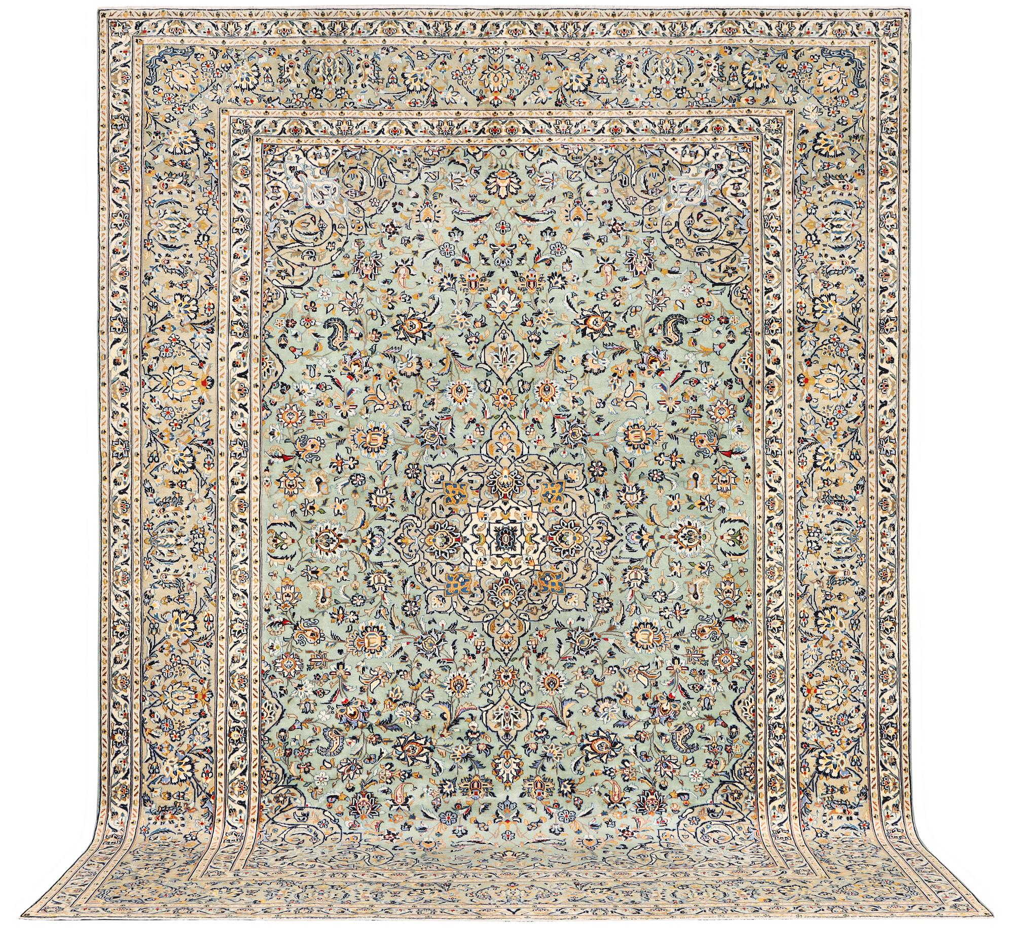 A Kashan carpet, c. 402 x 293 cm.