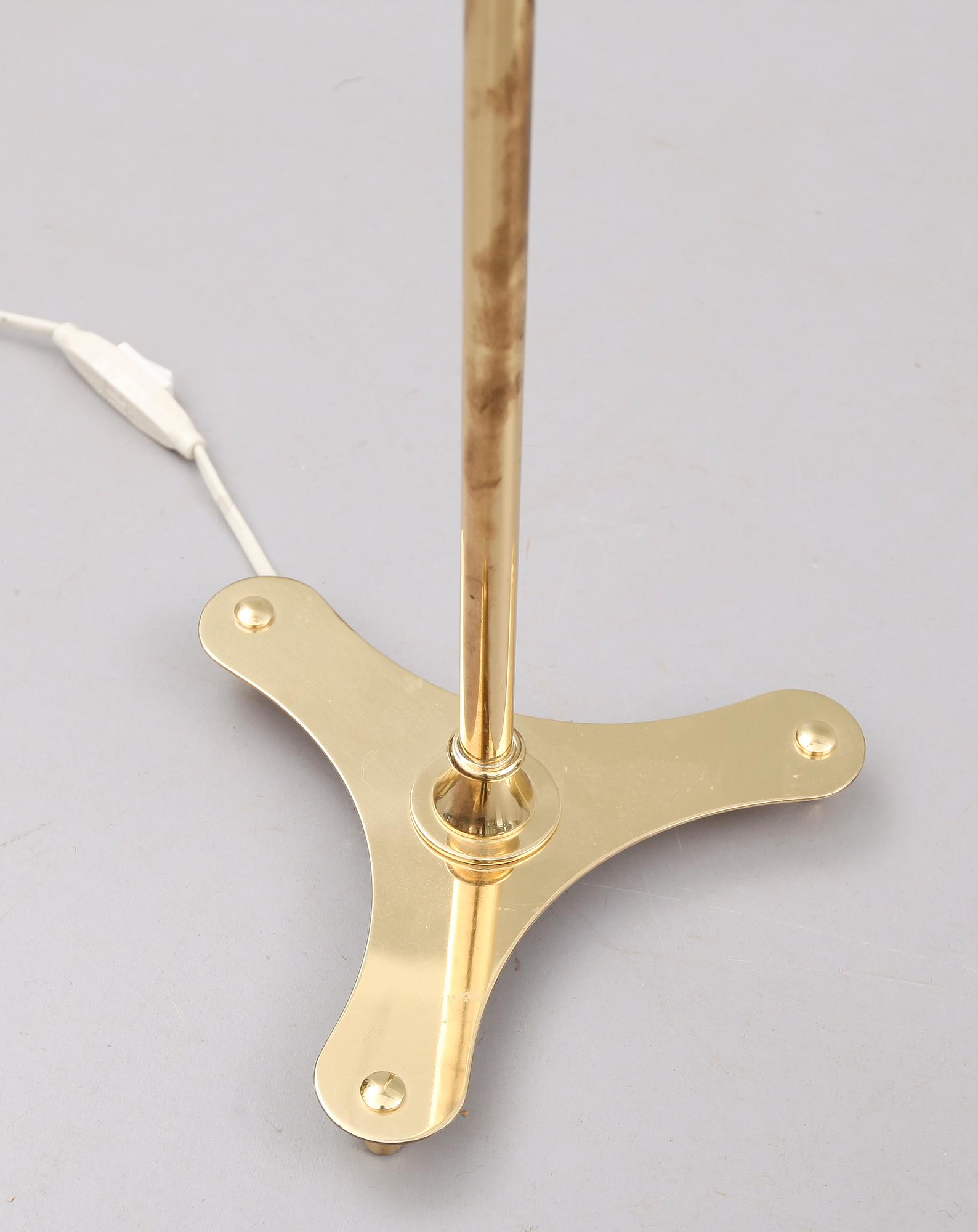 BORDSLAMPA, modell 2467/2, Josef Frank, Firma Svenskt Tenn.