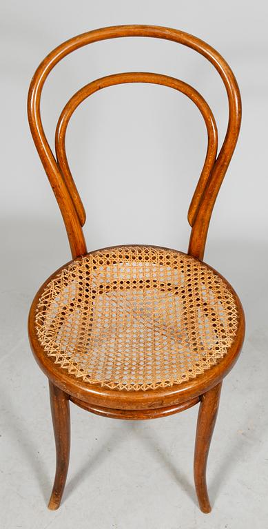 STOLAR, 4 st, varav 2 märkta Thonet, 1900-talets första hälft.