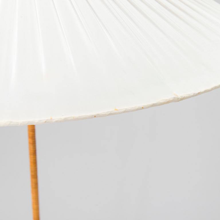 Paavo Tynell, A mid-20th Century floor lamp model 9602 for Taito, Finland.