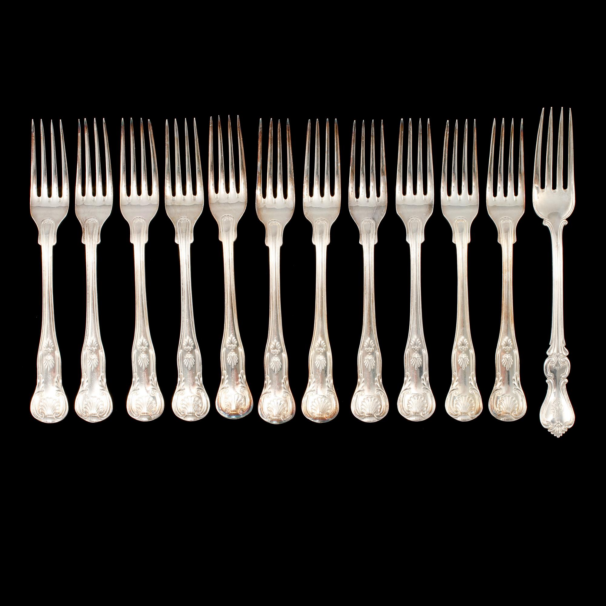 SMÖRGÅSGAFFLAR, 11+1 st, silver, mestadels CG Hallberg, Stockholm, omkring 1900-talets mitt. Vikt 335 g.