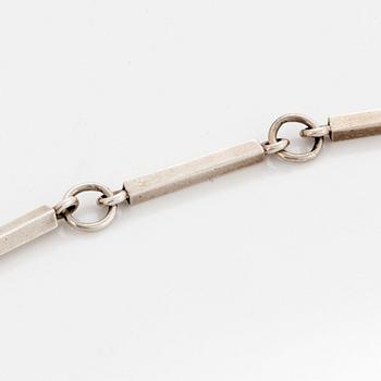 Wiwen Nilsson, silver necklace.