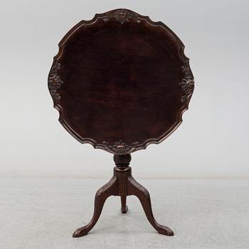 TILT TOP TABLE, England, 19th century.