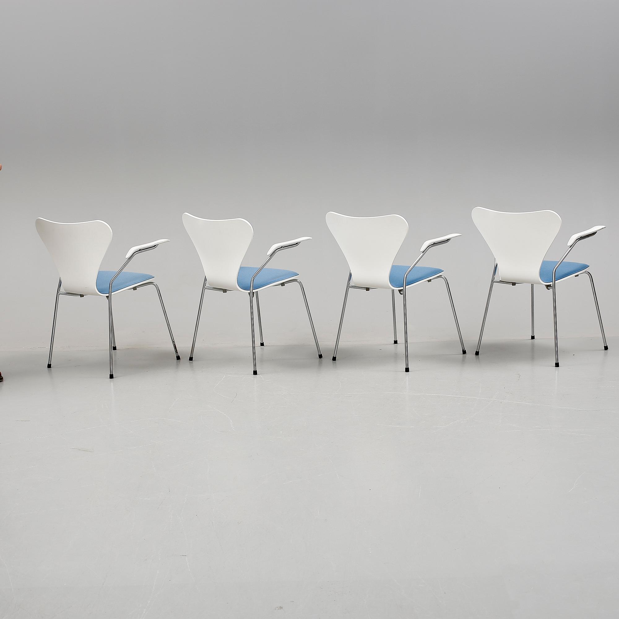 KARMSTOLAR, 4 st, "Sjuan", Arne Jacobsen för Fritz Hansen.