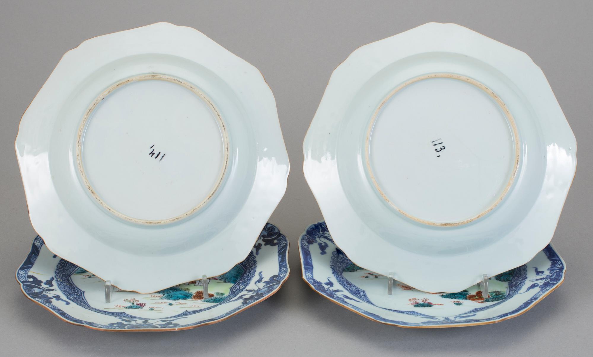 TALLRIKAR, 2+2 st, porslin, Kina, Qianlong (1736-95).