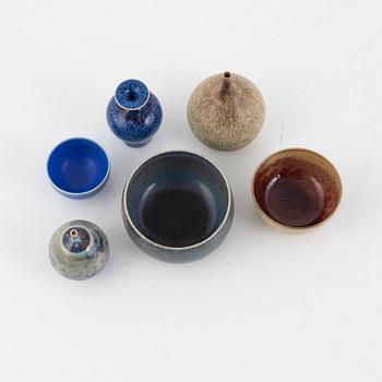 Six miniature stoneware pieces by Sven Wejsfelt, Berndt Friberg & Stig Lindberg, Gustavsberg Studio, Sweden.