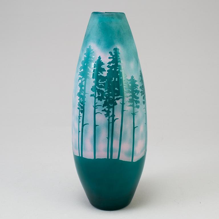 A Swedish Sissi Westerberg overlay vase, Reijmyre 2017.