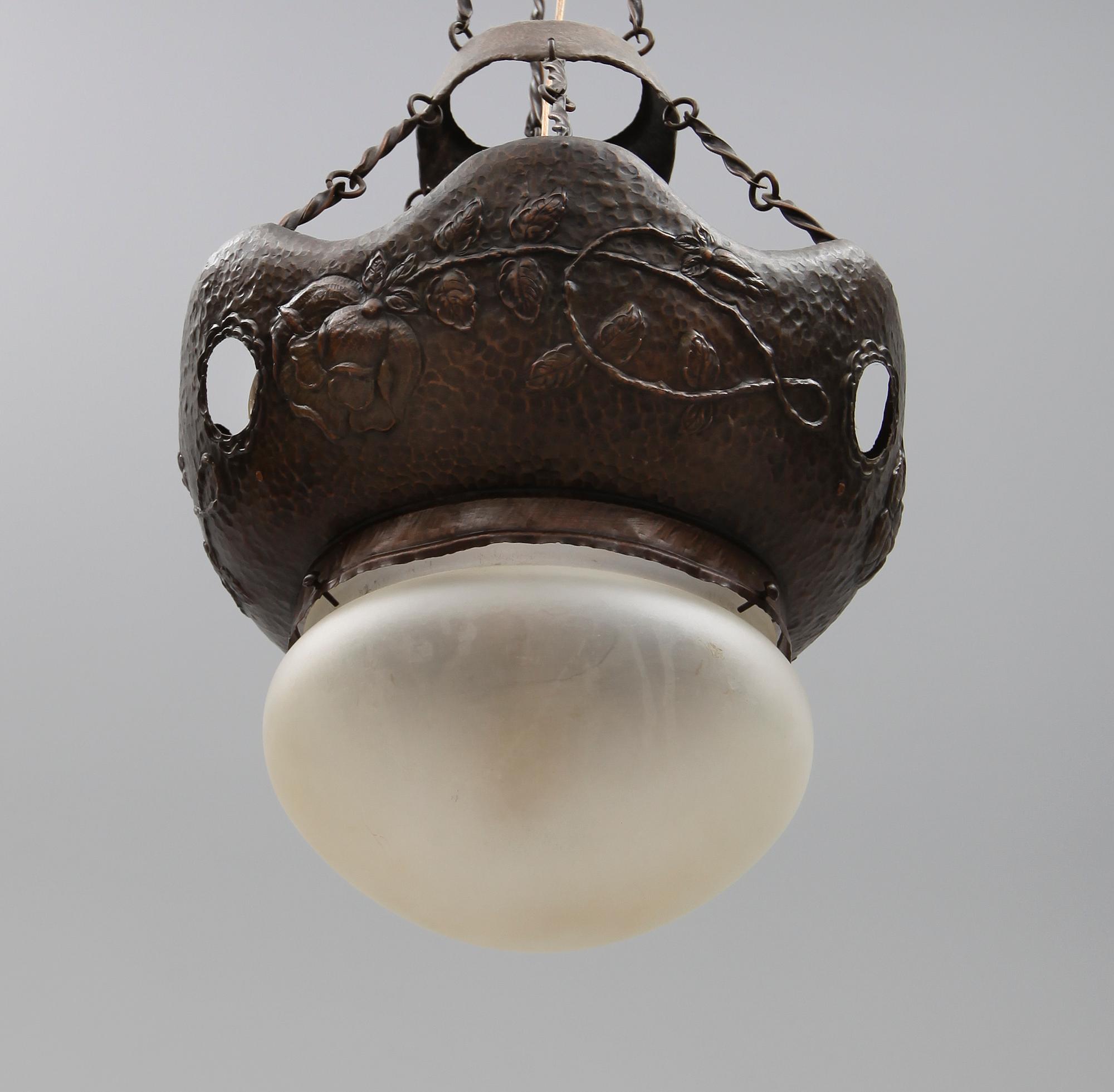 TAKLAMPA, 1900-talets första hälft.