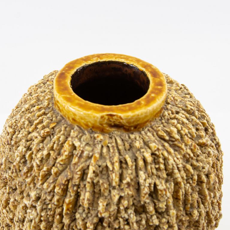 Gunnar Nylund, "Igelkottvas", stengods.