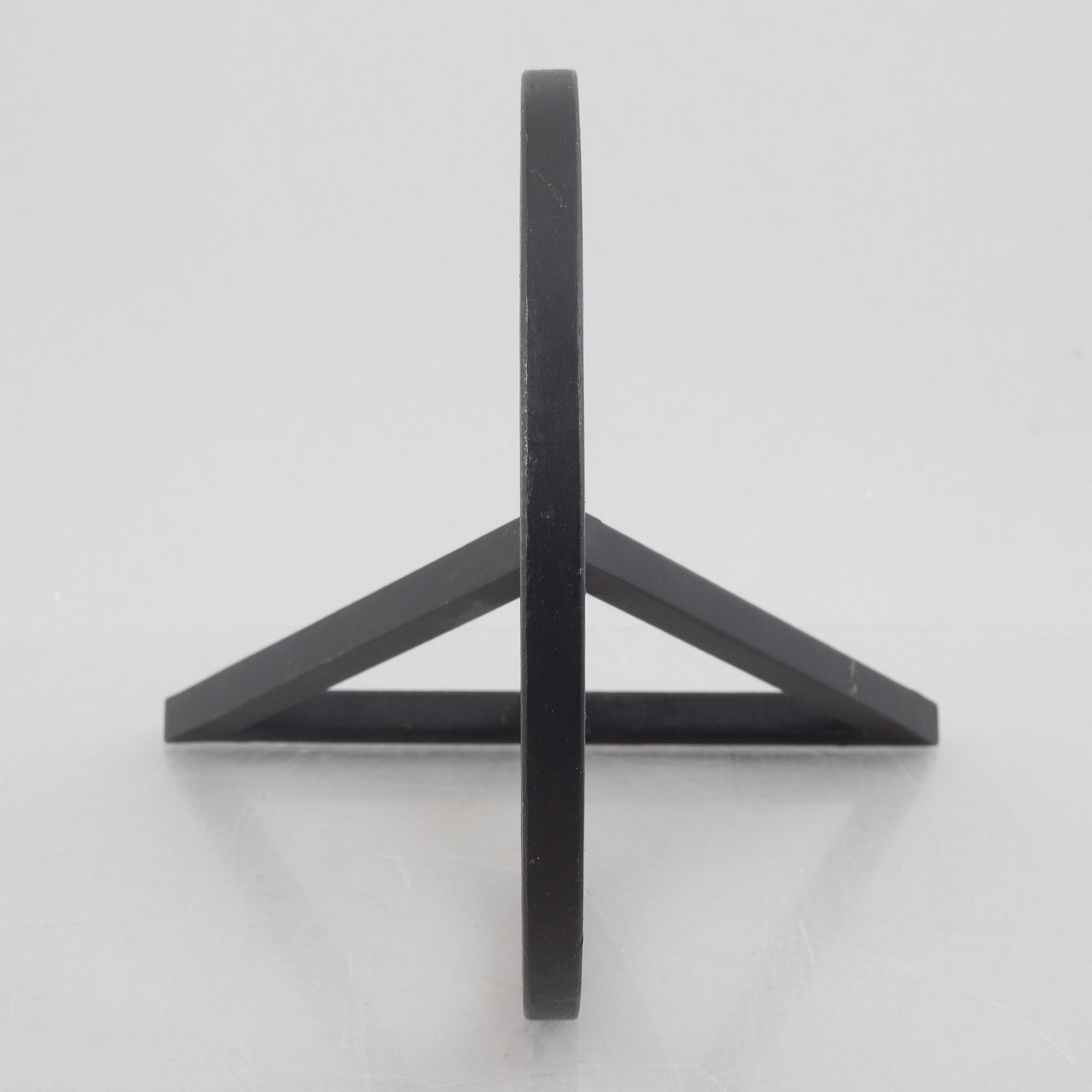 Bertil Herlow Svensson, Circle and Triangle.