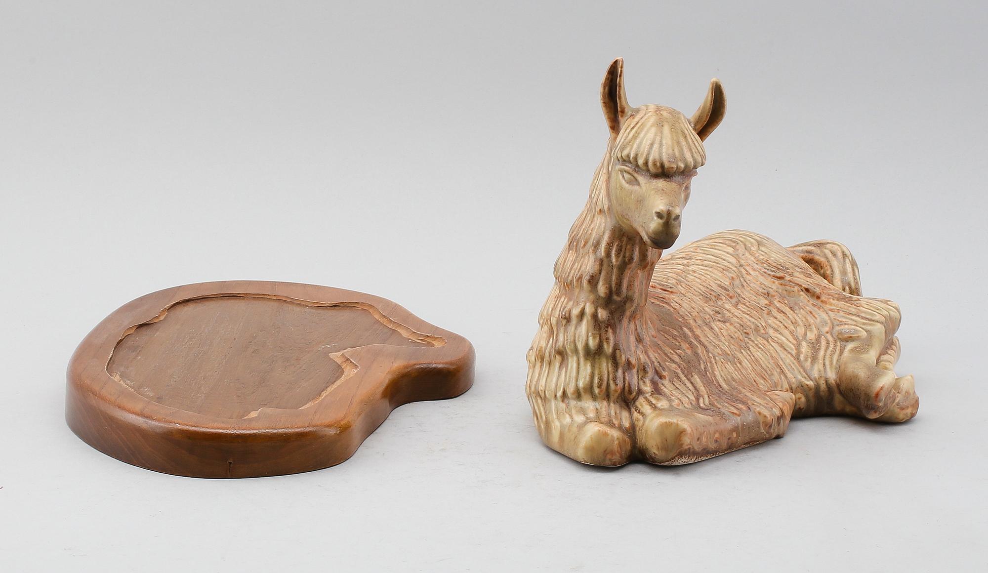 FIGUR, stengods, Gunnar Nylund, Rörstrand, monogramsignerad.