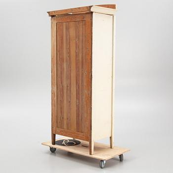 A cabinet, early 20th Century.