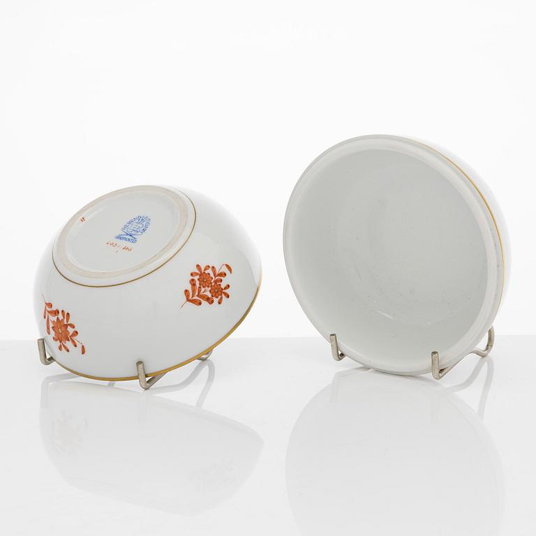 Herend, a 4 piece set of porcelain boxes with lids, 'Apponyi"/"Chinese Bouquet', Hungary 20th century.