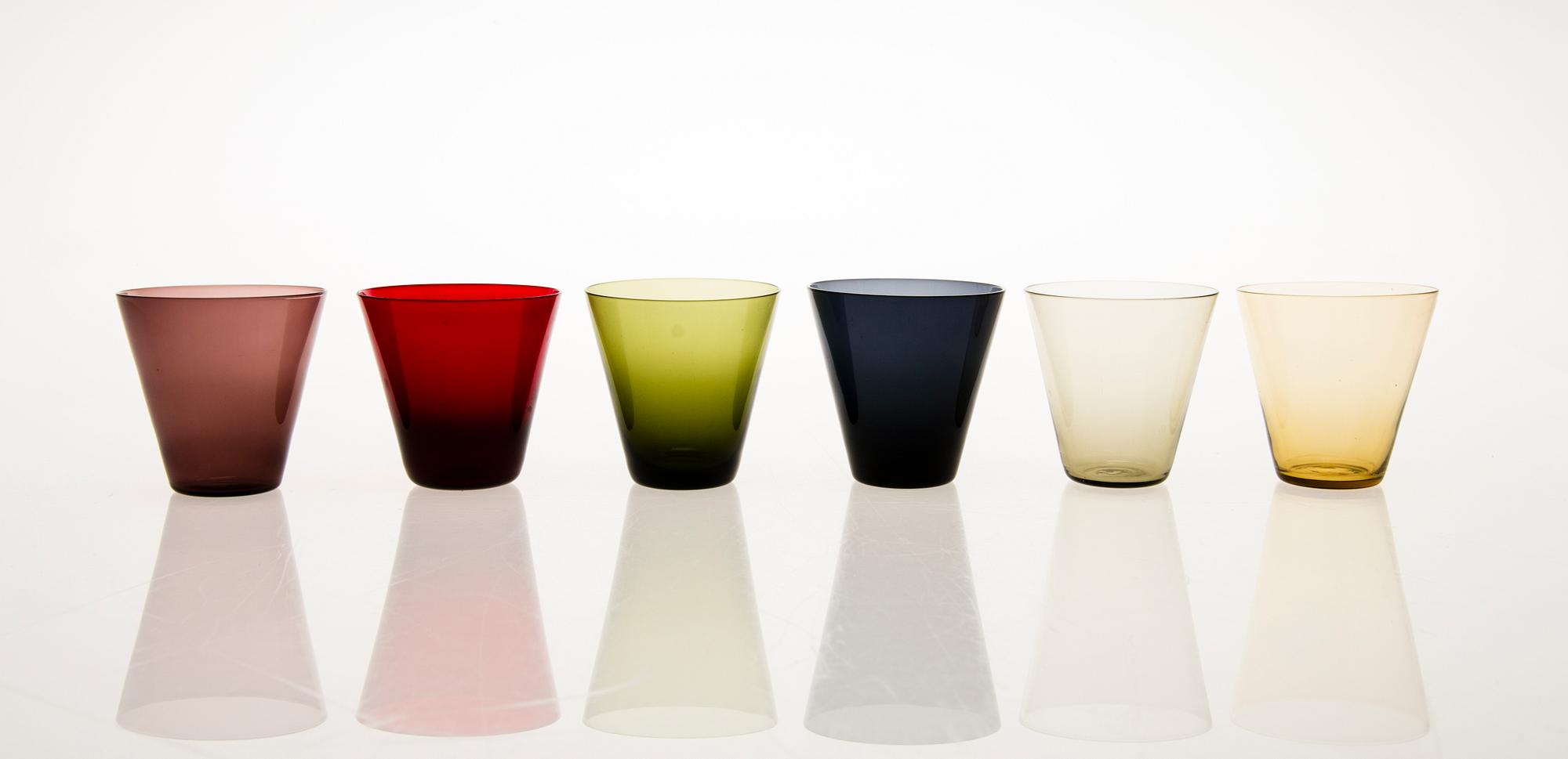 KAJ FRANCK, A "Kartio" decanter and six glasses.