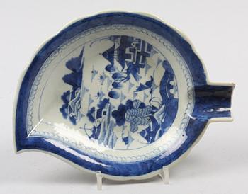 FAT, porslin. Kina 1700/1800-tal.