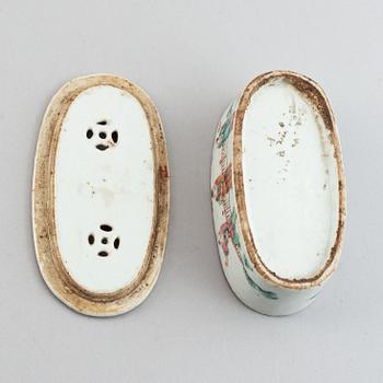 Porslinsföremål, 7 delar, porslin. Qingdynastin, 1700-1800-tal.