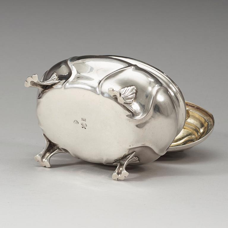 SOCKERSKRIN, silver, Rokoko. Petter Sellstedt, Sundsvall (verksam -1764-1810). Vikt ca 333 gram.