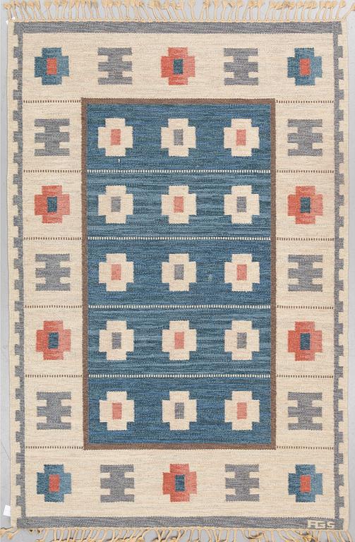 ANNA-GRETA SJÖQVIST, A CARPET, flat weave, ca 247 x 166 cm, signed AGS.