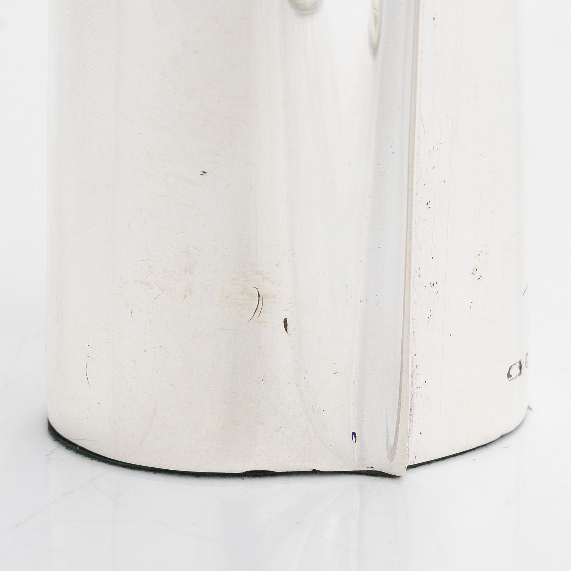 Tapio Wirkkala, Two sterling silver vases, 'TW 36', Kultakeskus Hämeenlinna, 1959.