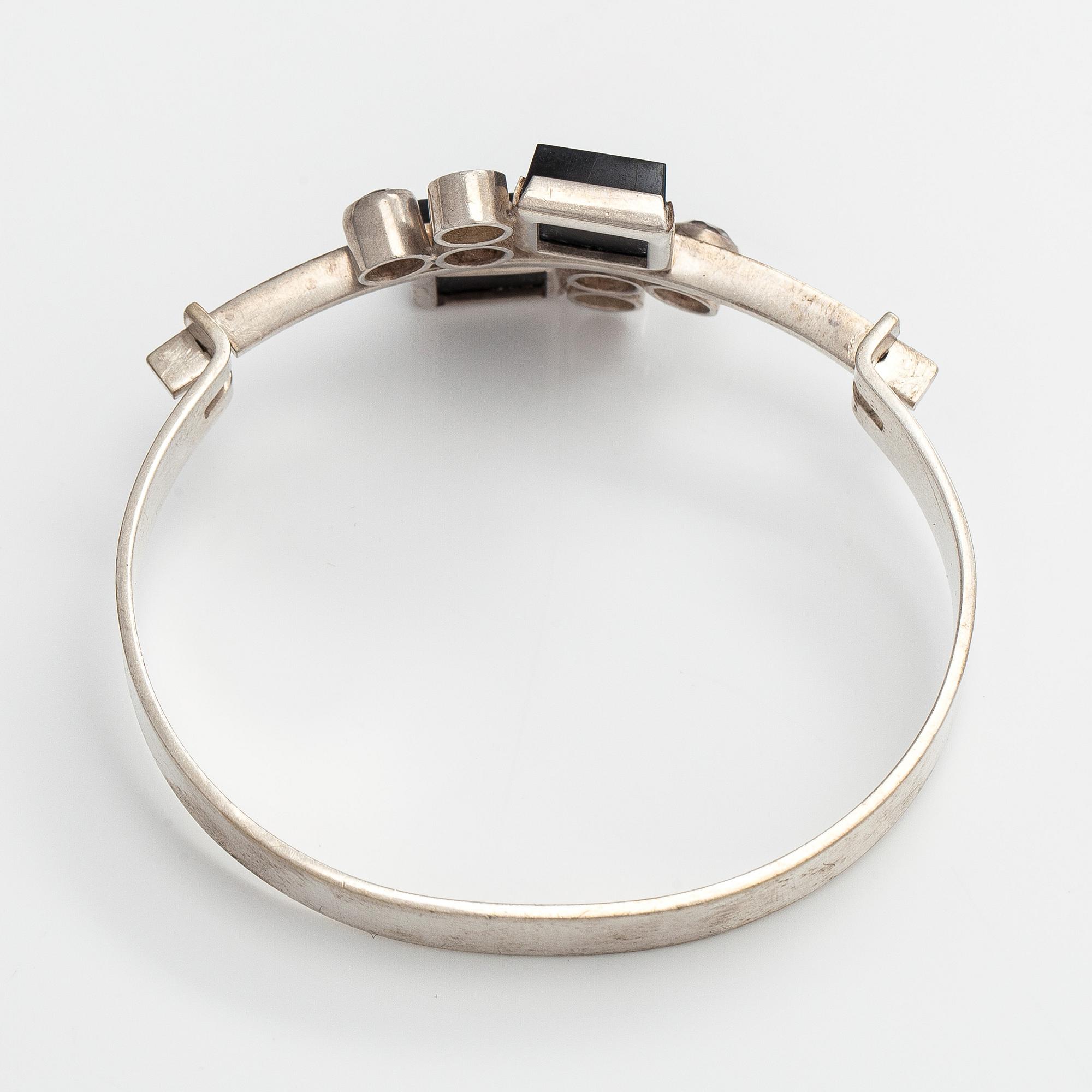 Elis Kauppi, pendant and bracelet, silver, spectrolite, Kupittaan Kulta, Turku 1965.