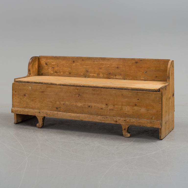 A pine sofa, 19th Century.