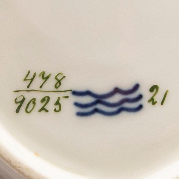 A Royal Copenhagen porcelain 55 pcs dinner service model 478 mid 1900s.