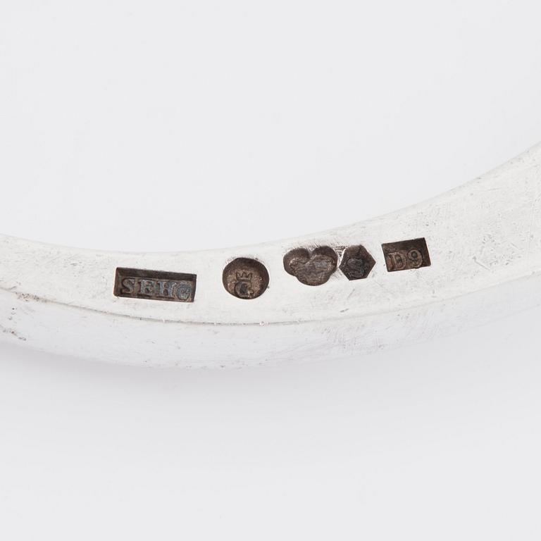 Sven-Erik Högberg, a sterling silver bracelet set with a moonstone, Göteborg 1954.