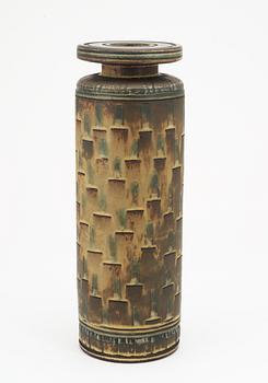 A Wilhelm Kåge 'Farsta' stoneware jar, Gustavsberg studio 1959.
