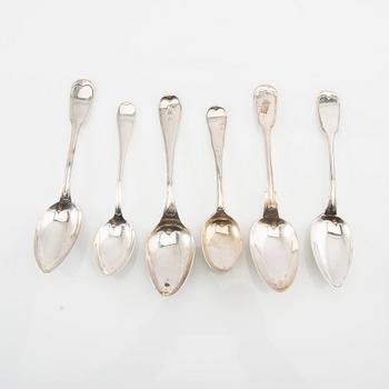 Spoons 14 pcs silver including Pehr Zethelius 1775, "Swedish double-threaded" and French model, 1775-1940.