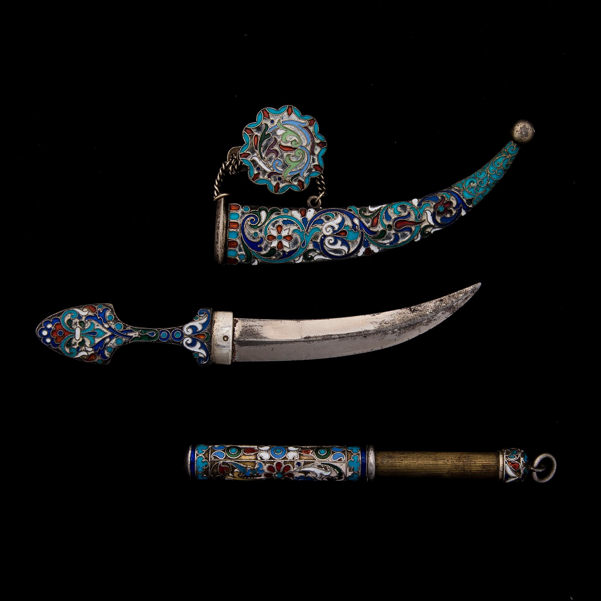 PENFODRAL OCH DEKORATIONS KNIV. silver och emalj, St.Petersburg 1896-1907.