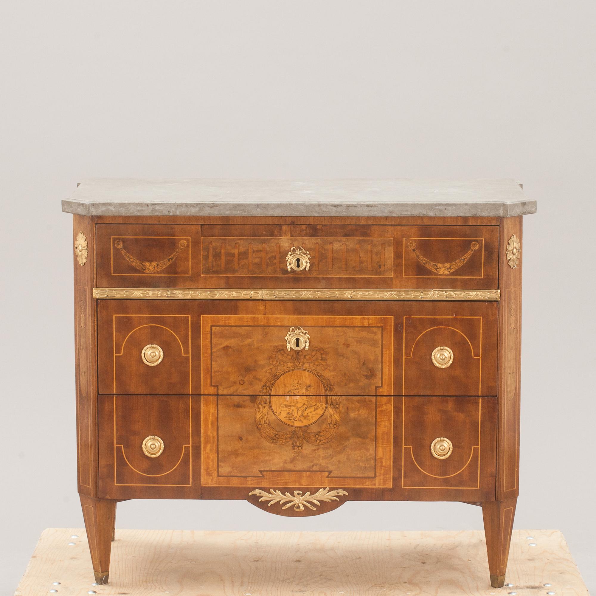 BYRÅ, gustaviansk stil, 1800-tal.