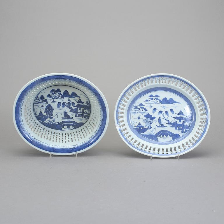 GALLERSKÅL MED FAT, porslin, Kina, Jiaqing, 1800-tal.