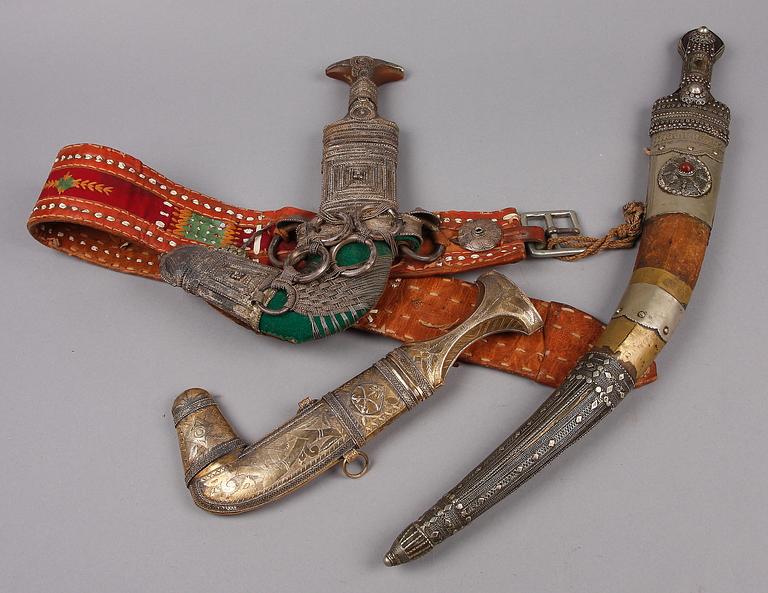DOLKAR, 3 st, orientaliska, 1900-tal.