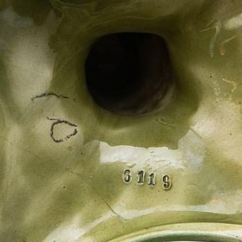 Goblet on foot Jugend early 20th century majolica.