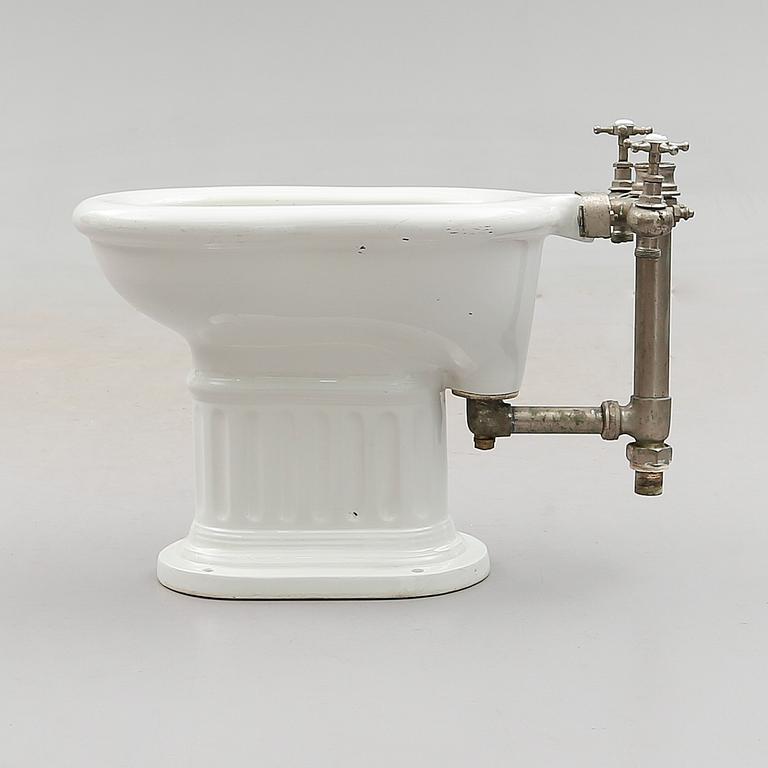 BIDÉ, Johnson Brothers, England, 1900-talets första hälft.