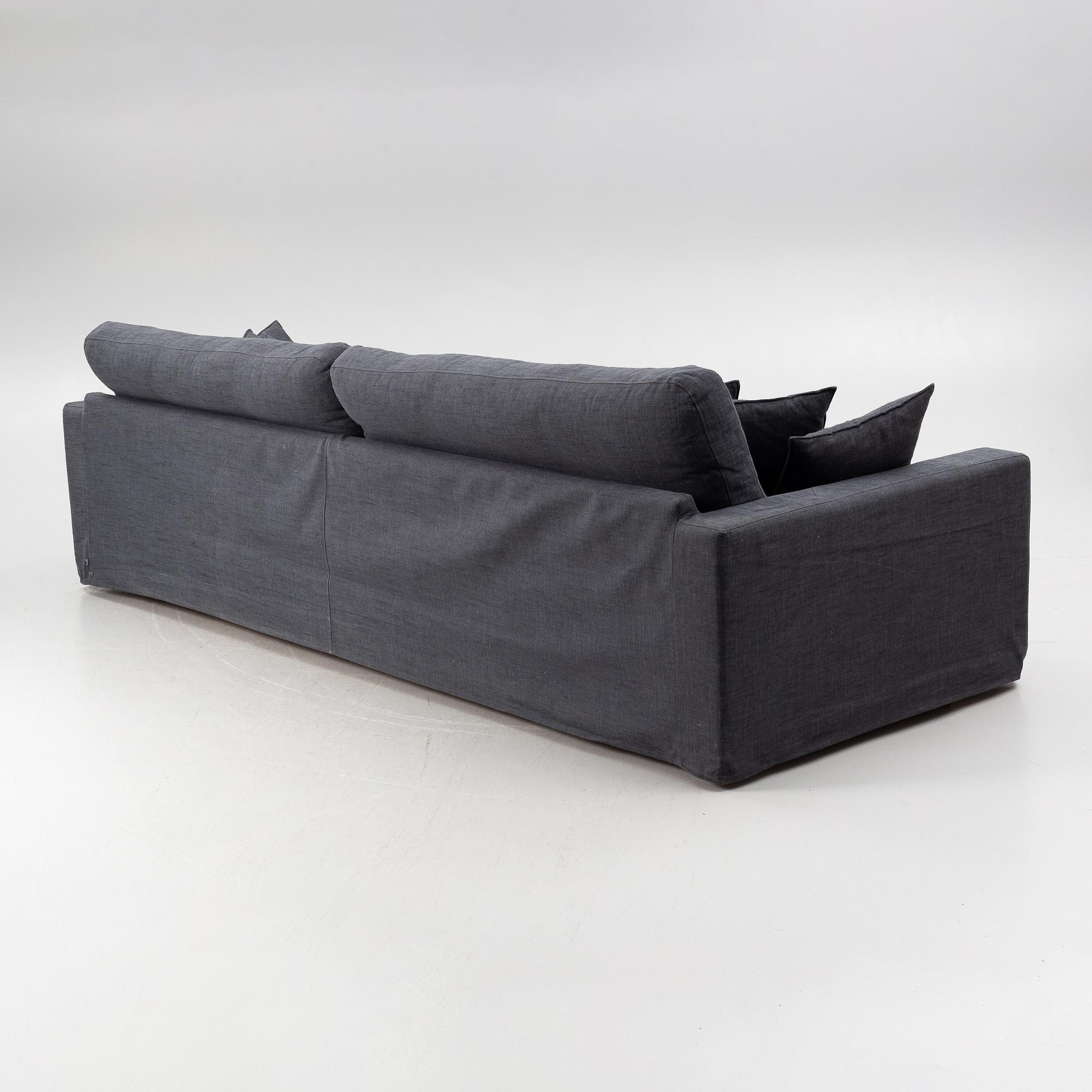 'The Whale XL' sofa from Sweef.