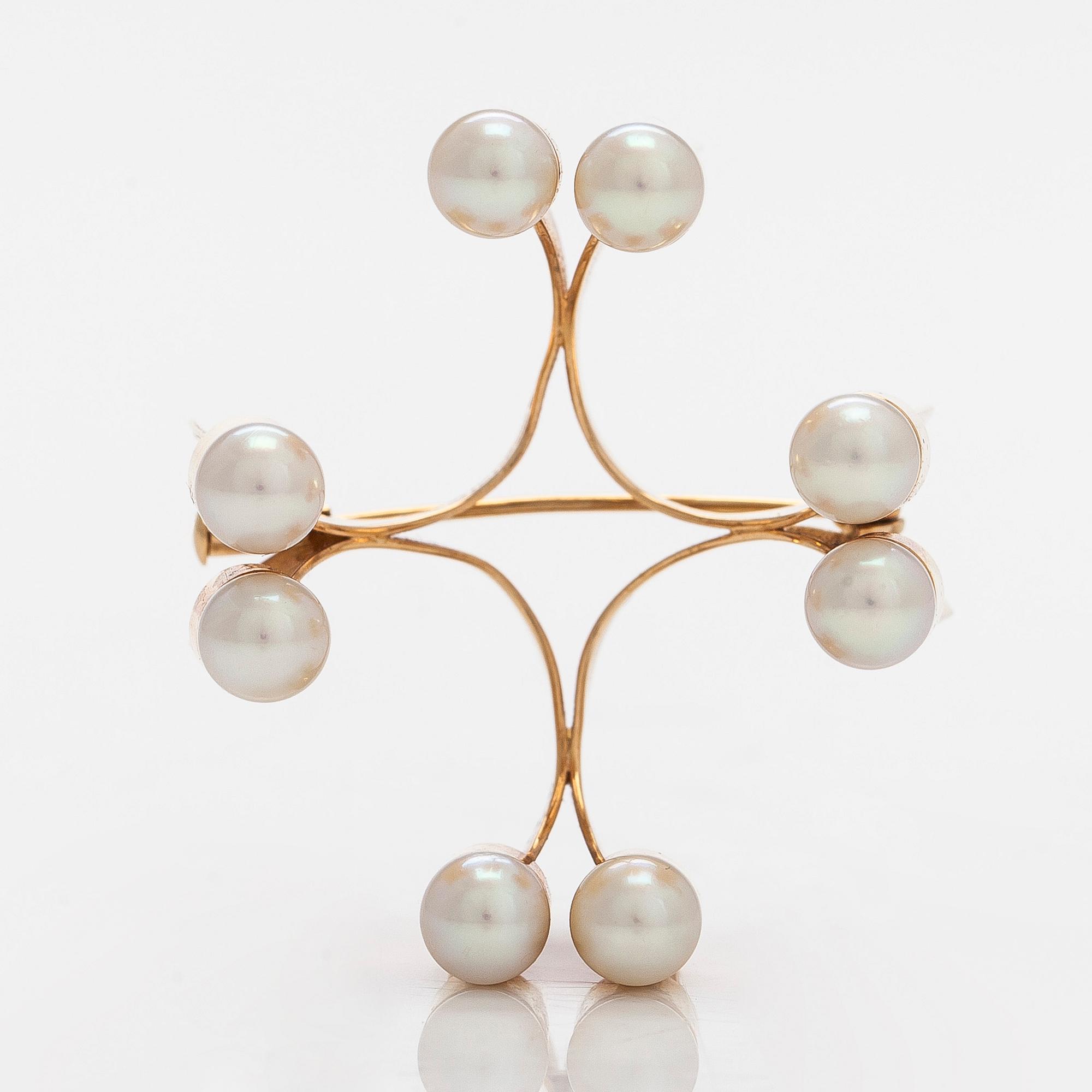 Elis Kauppi, a 14K gold and cultured pearl brooch, Kupittaan Kulta, Turku 1966.