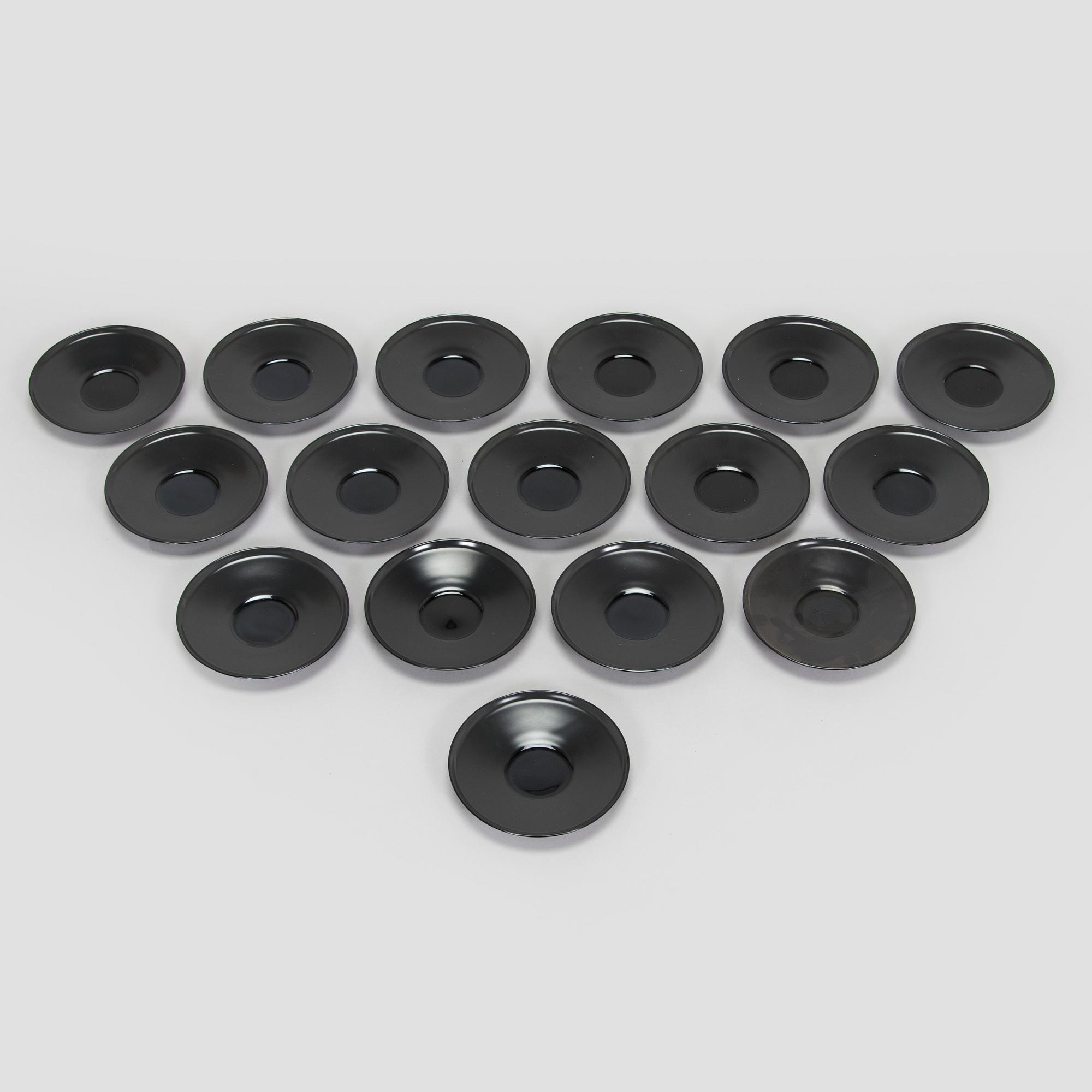 Tapio Wirkkala, A set of 15 tea cups with saucers, "Variation", Rosenthal, Studio-line, Germany 1960s.