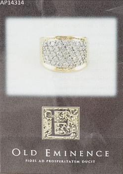 RING, 14K guld, briljantslipade diamanter 43 st, tot. ca 1,50 ct. Vikt 5,57 g. Intyg.